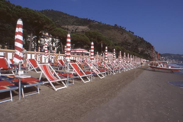 Hotel Adler Alassio Luaran gambar